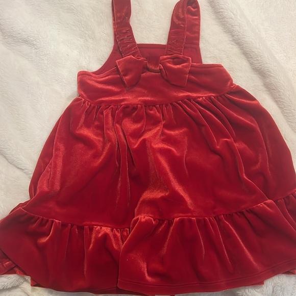 Toddlers red velvet dress - Picture 2 of 4